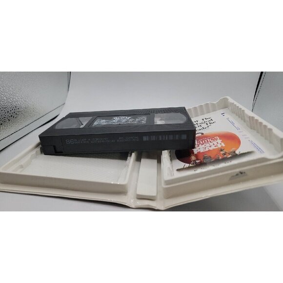 Walt Disney Oliver and Company VHS 1996 Masterpiece Collection - Picture 6 of 7